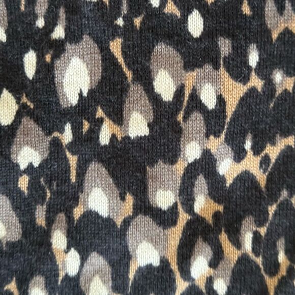 Trina Turk v-neck animal print wool sweater, S - Picture 3 of 5